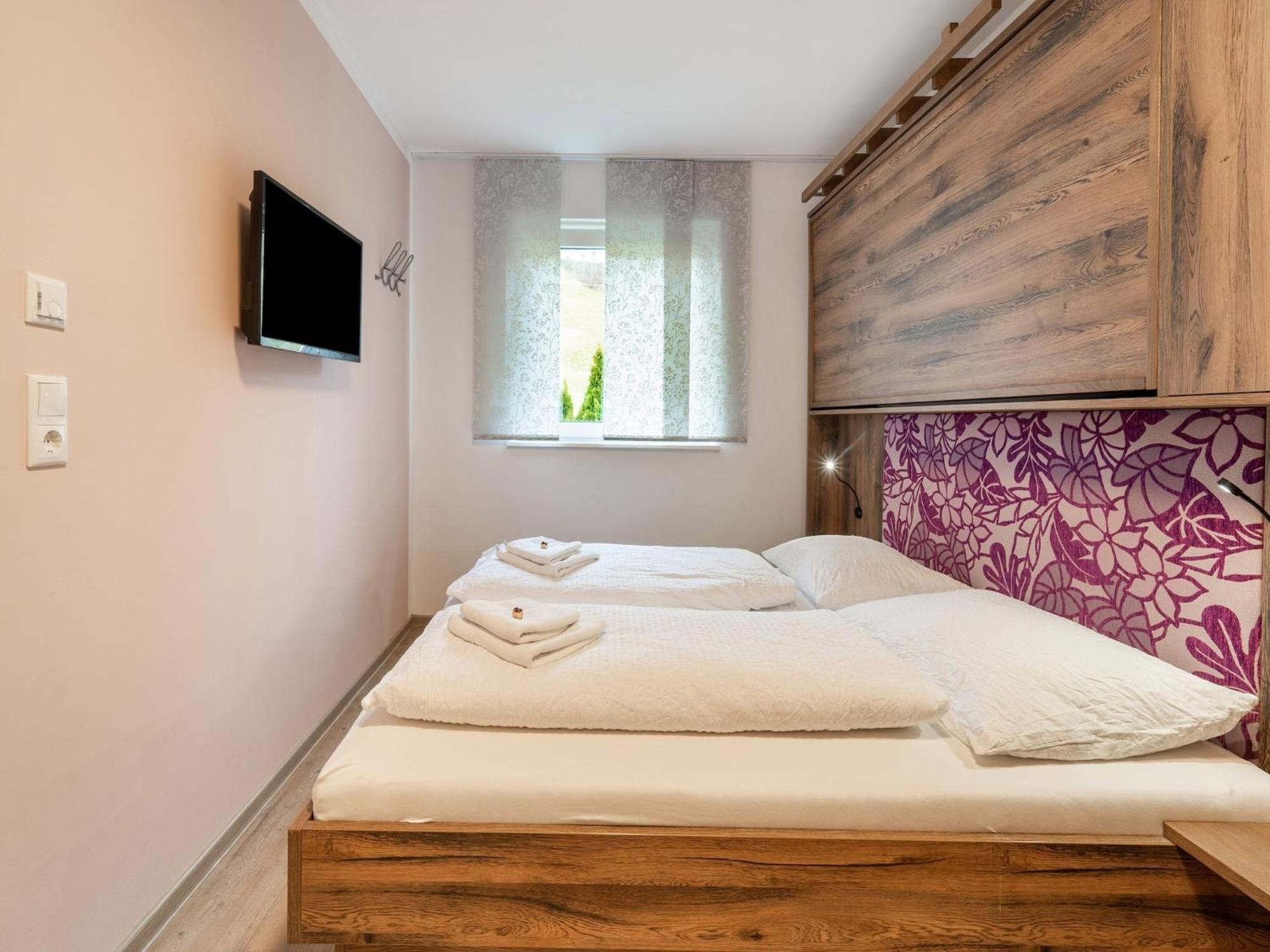 Large Apartment In Sankt Georgen With Balcony فورستاو المظهر الخارجي الصورة